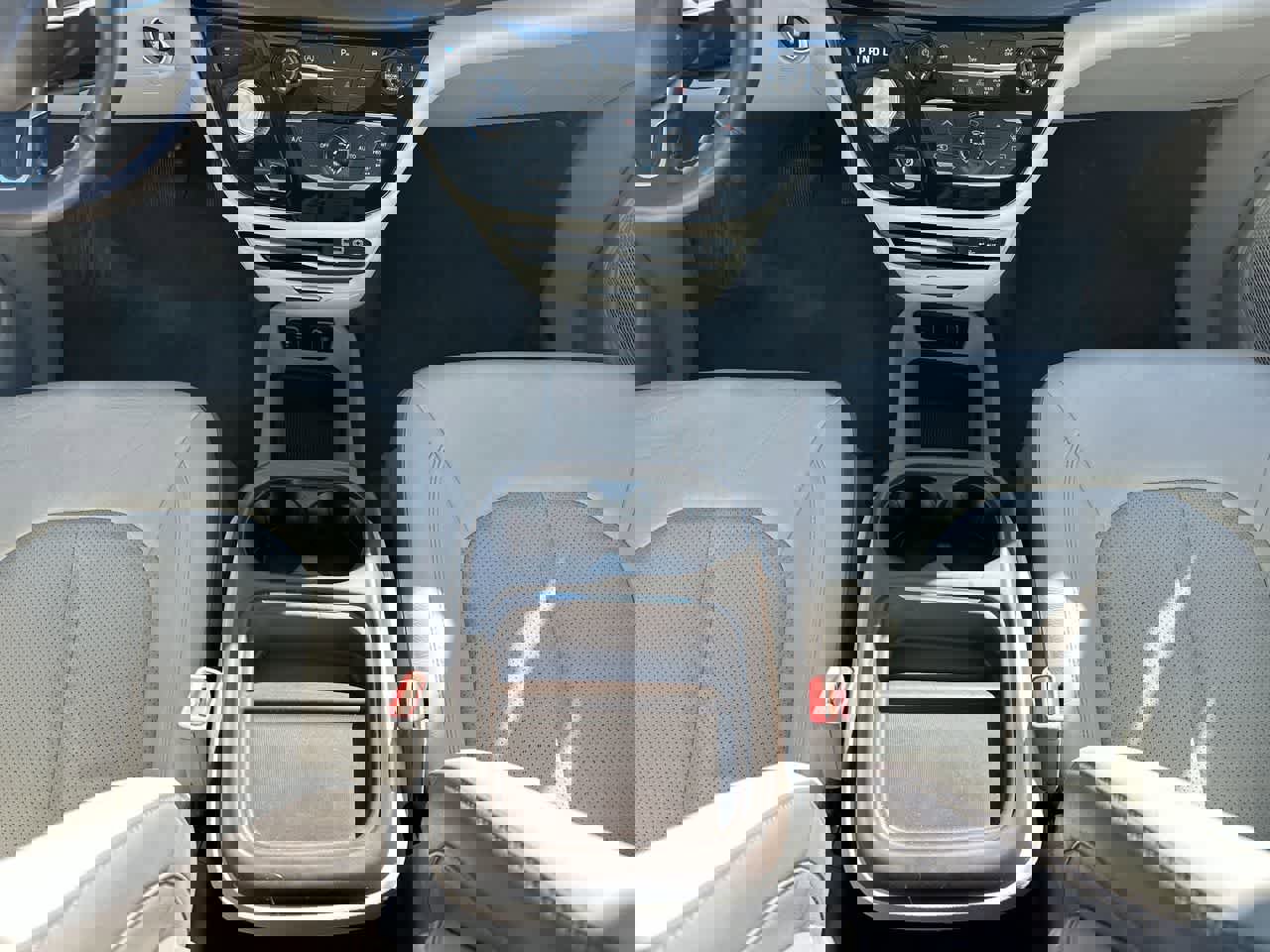 Used 2018 Chrysler Pacifica Touring-L image 31