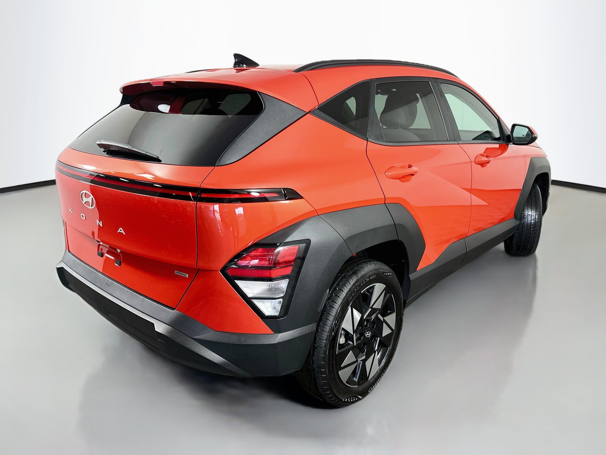 Certified 2024 Hyundai Kona SEL w/ Convenience Package AWD/4WD image 7
