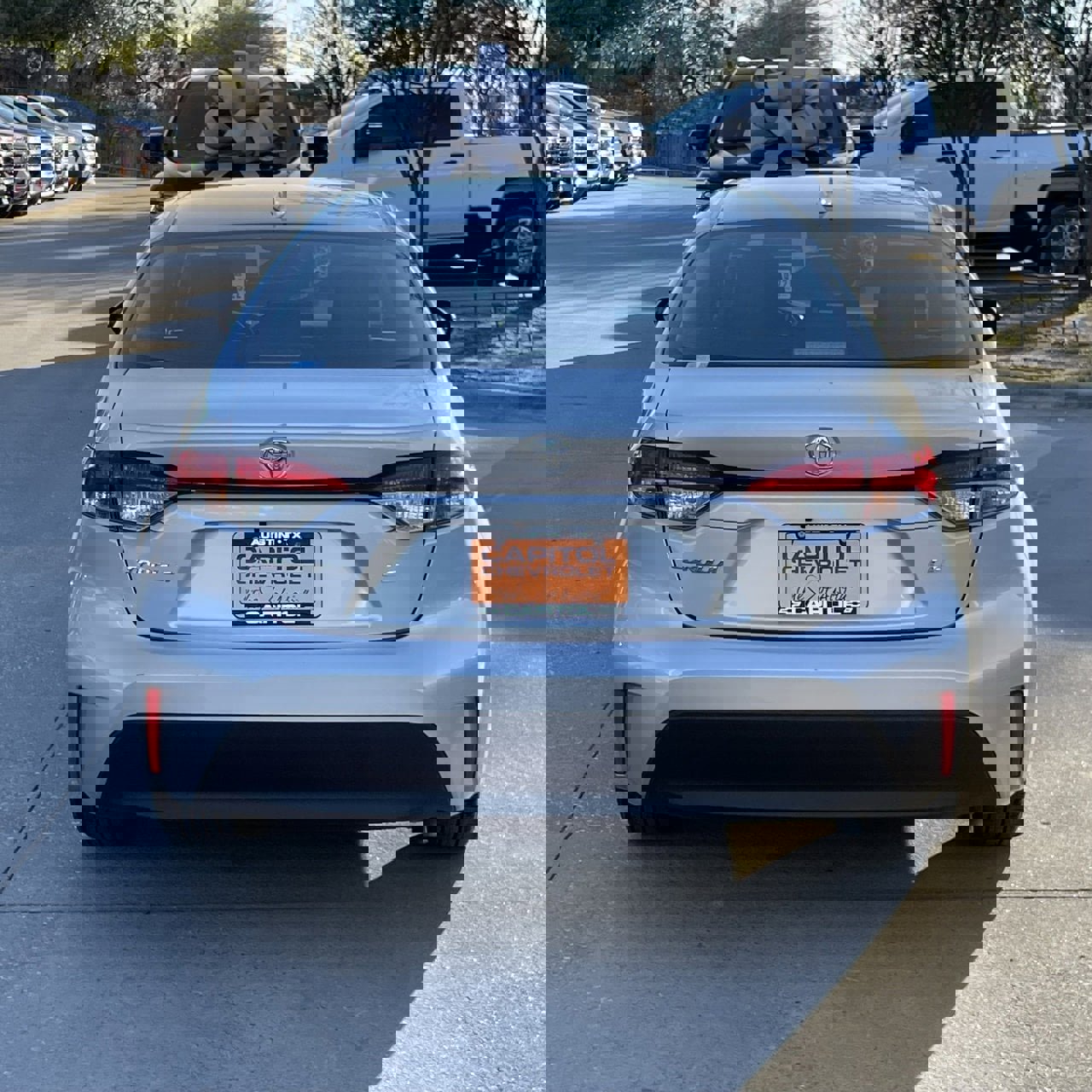 Used 2024 Toyota Corolla LE image 5