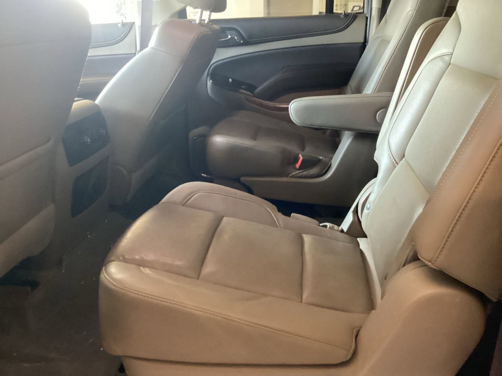 Used 2019 Chevrolet Suburban Premier image 10