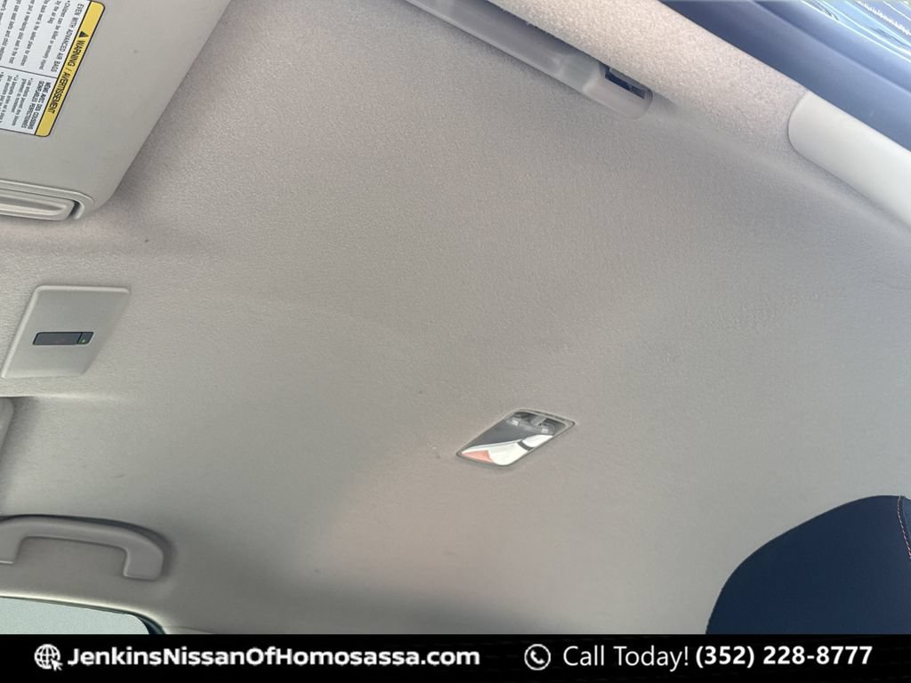 Certified 2024 Nissan Versa SR FWD image 33