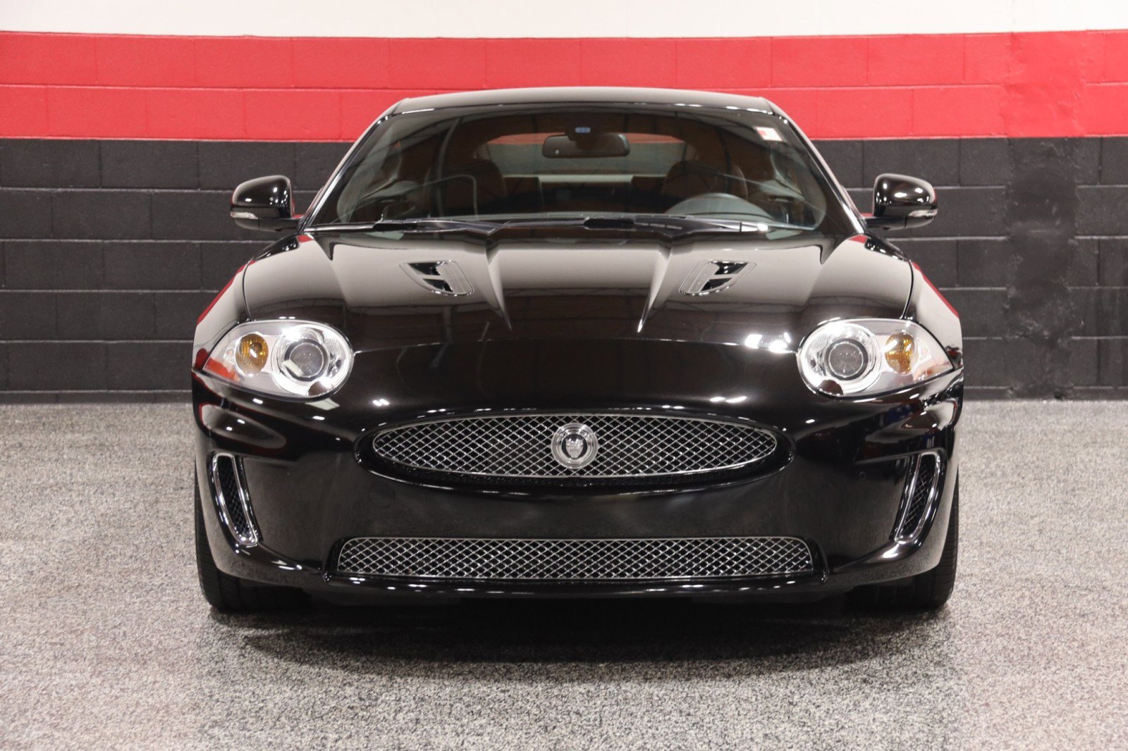 Used 2011 Jaguar XKR R image 11