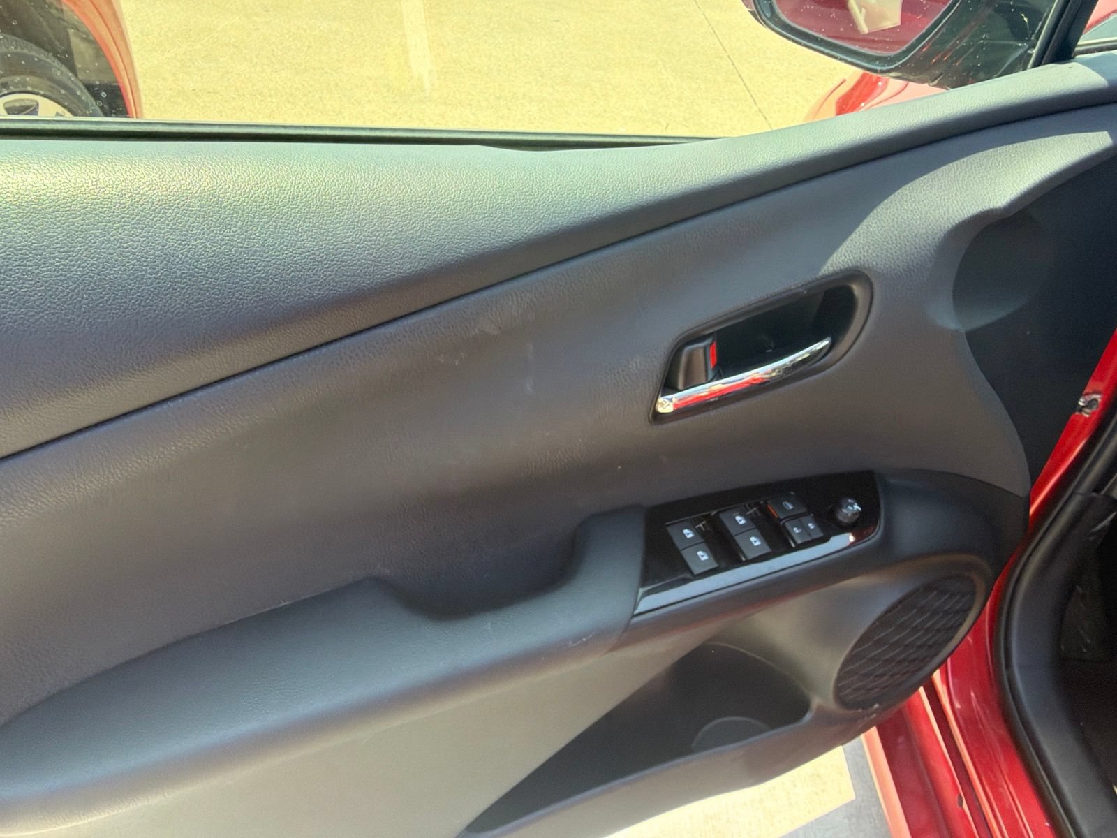 Used 2016 Toyota Prius Three w/ Advanced Technology Package FWD image 12