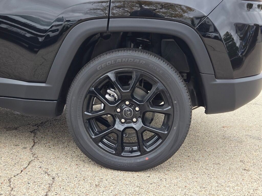 New 2026 Jeep Compass Latitude image 15