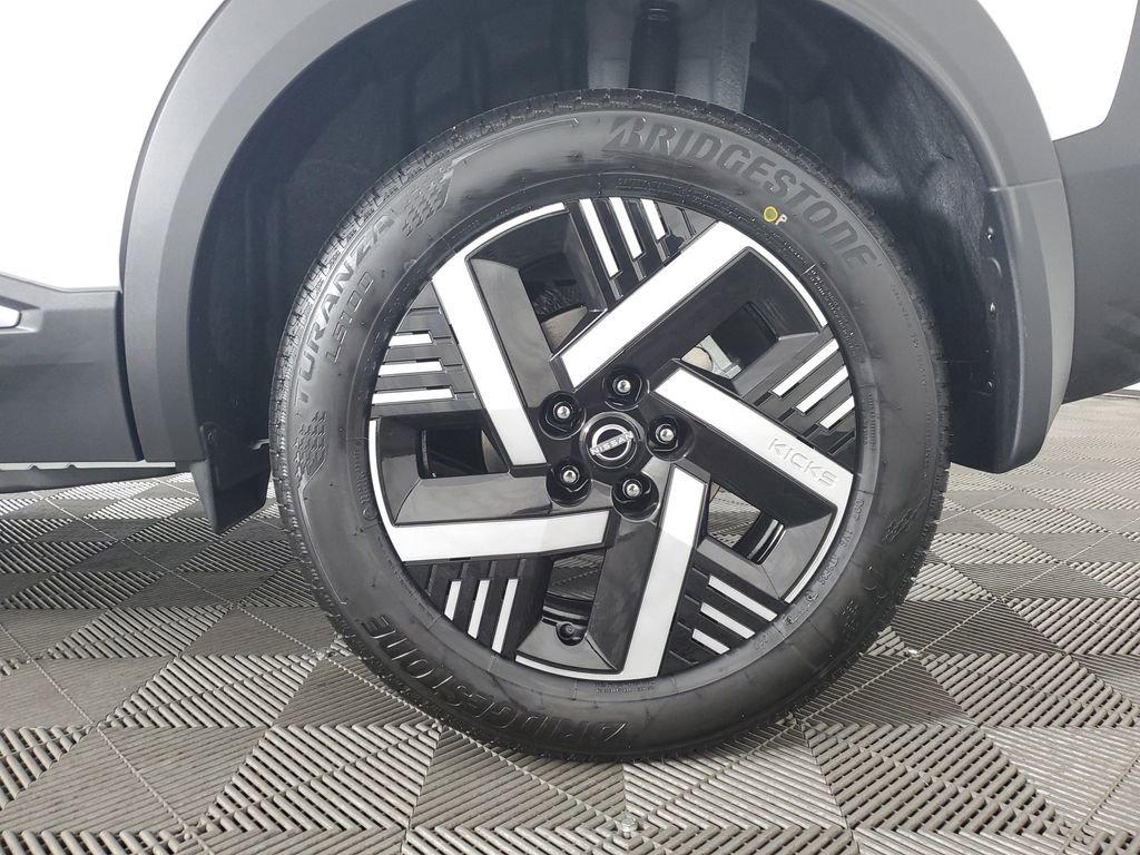 New 2026 Nissan Kicks SV w/ SV Premium Package image 31