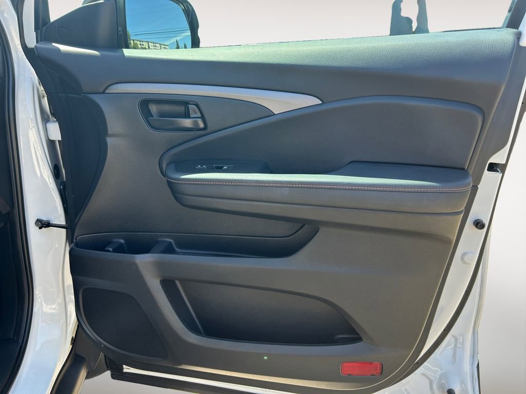Used 2023 Honda Passport TrailSport image 25