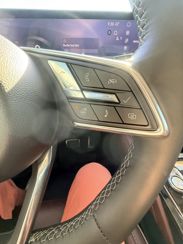 Used 2025 Buick Envision Sport Touring image 22