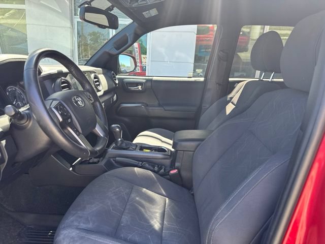 Used 2017 Toyota Tacoma TRD Off-Road w/ Tow Package (A/T) AWD/4WD image 27
