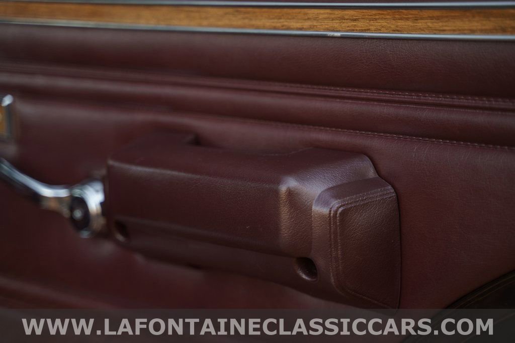 Used 1991 Jeep Grand Wagoneer image 92