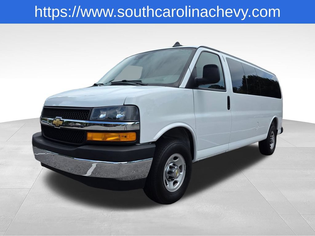 Used 2025 Chevrolet Express 3500 LT w/ LT Preferred Equipment Group RWD image 32