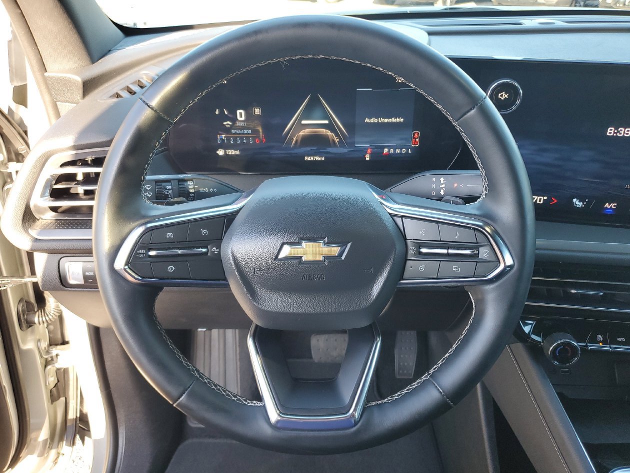 Used 2026 Chevrolet Traverse LT FWD image 19