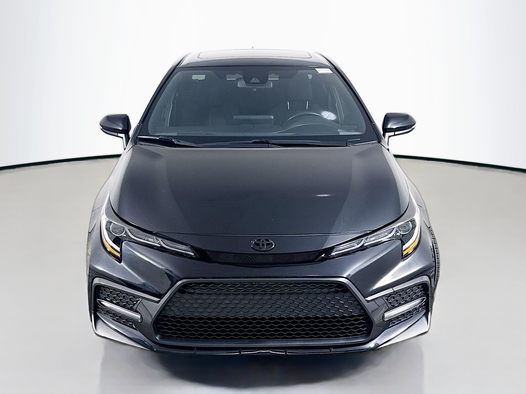 Used 2022 Toyota Corolla SE image 2