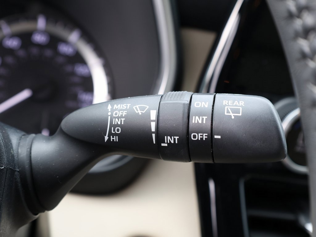 Used 2023 Toyota Highlander XLE image 36