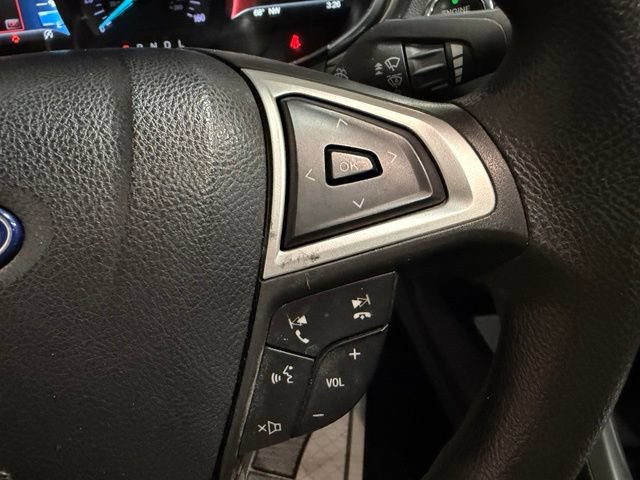Used 2020 Ford Fusion SE FWD image 31