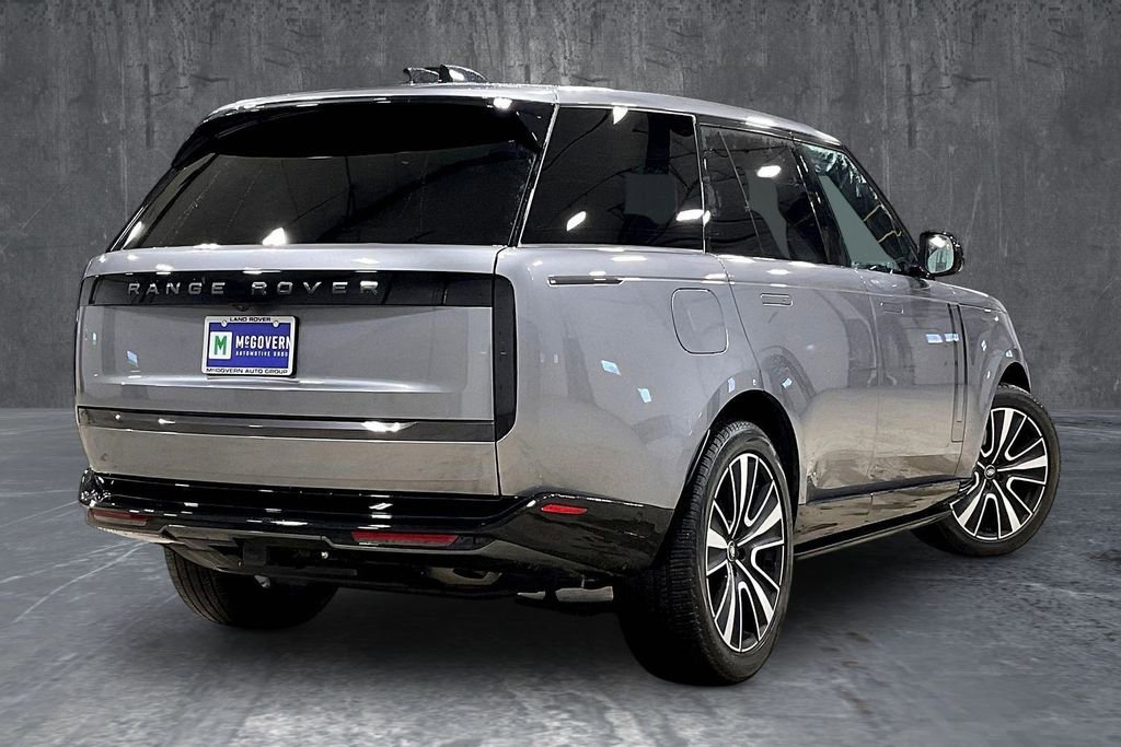 Used 2024 Land Rover Range Rover SE image 6