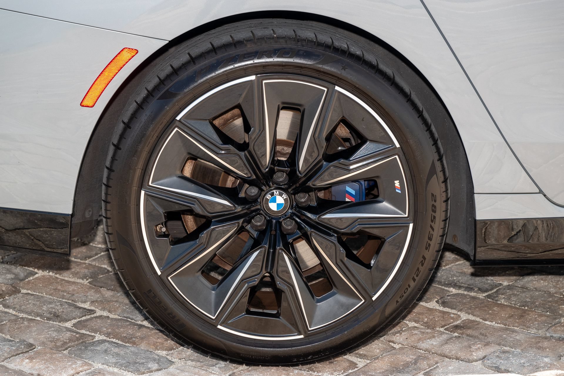 Used 2023 BMW 740i w/ Parking Assistance Package RWD image 55