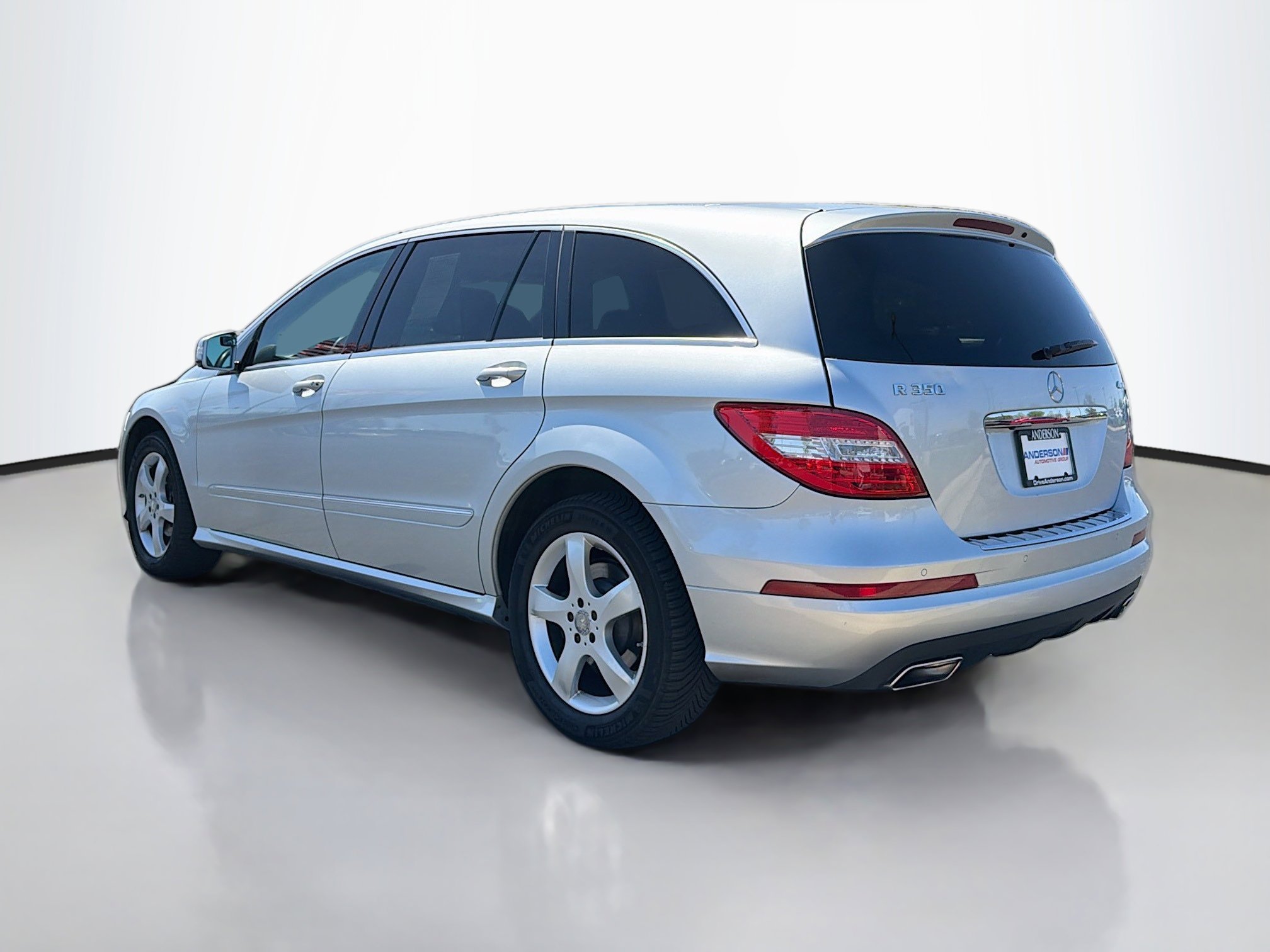 Used 2011 Mercedes-Benz R 350 4MATIC image 12