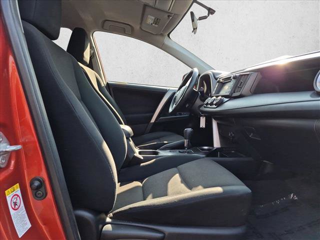 Used 2016 Toyota RAV4 LE FWD image 18