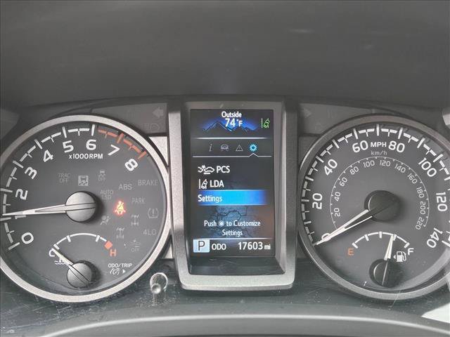 Used 2022 Toyota Tacoma TRD Sport w/ Technology Package AWD/4WD image 11