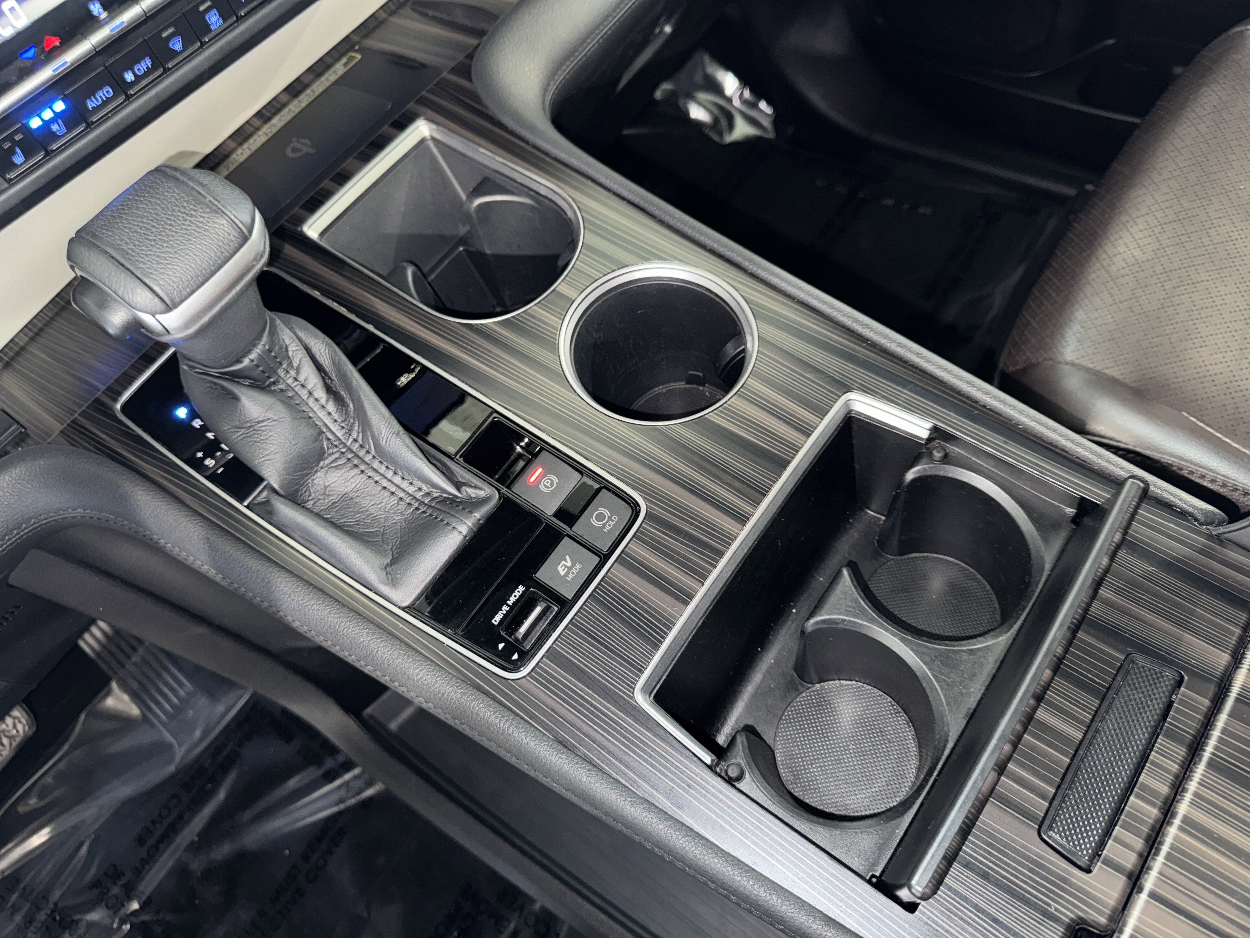 Used 2021 Toyota Sienna Platinum image 29