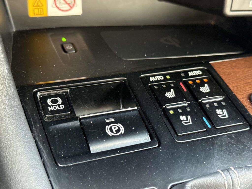 Used 2022 Lexus RX 350L Premium image 26