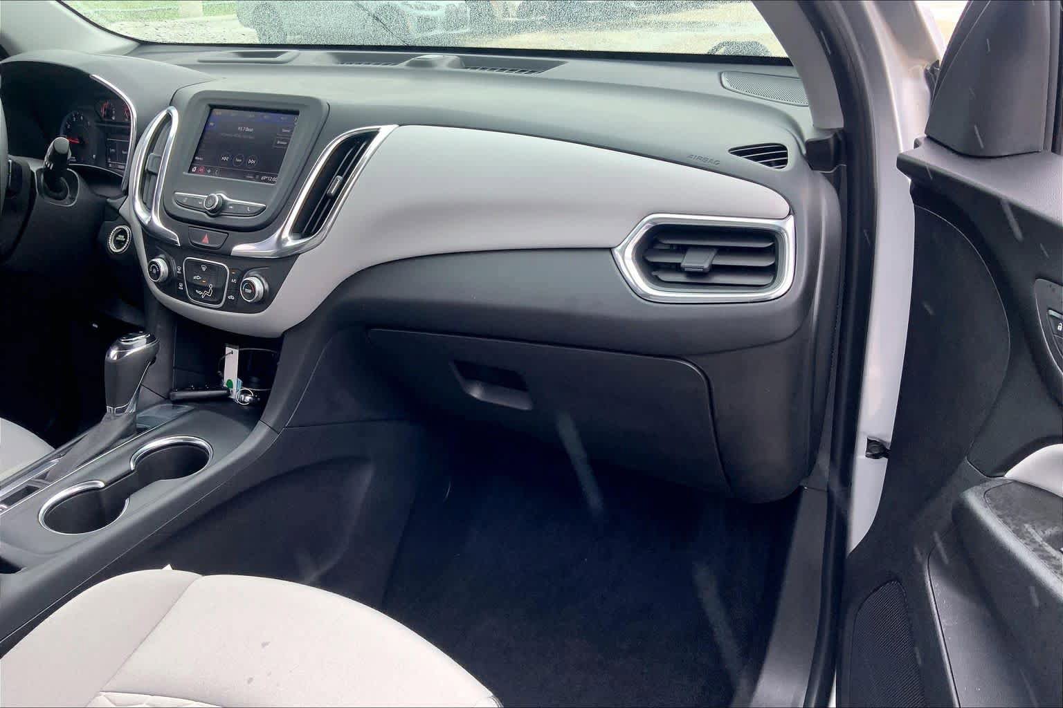 Used 2020 Chevrolet Equinox LS w/ LS Convenience Package FWD image 18