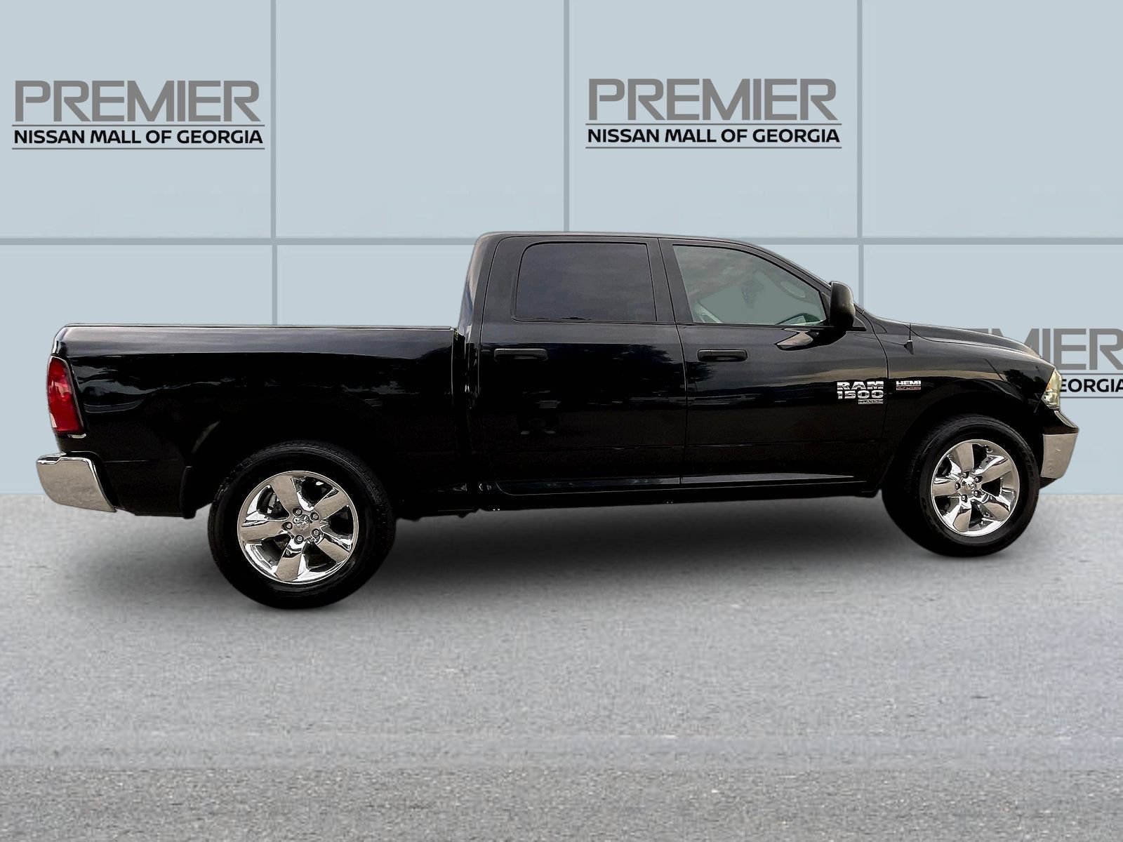 Used 2019 RAM 1500 Tradesman w/ Tradesman SXT Package RWD image 8
