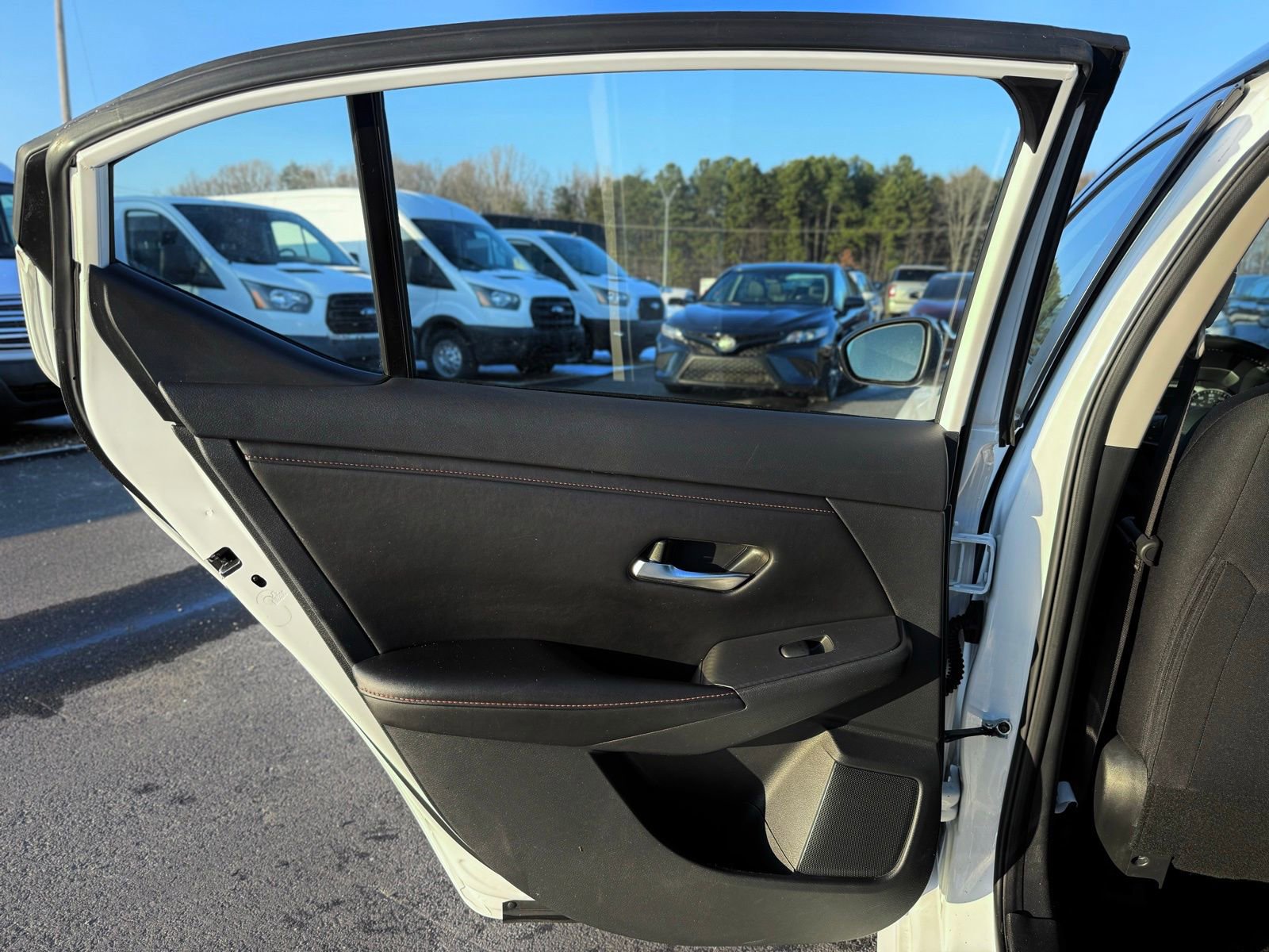 Used 2024 Nissan Sentra SR FWD image 17
