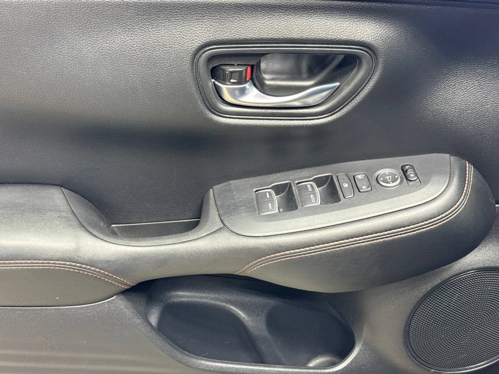 Used 2025 Honda HR-V Sport image 8