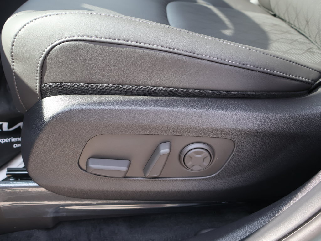 New 2027 Kia Carnival SX FWD image 35