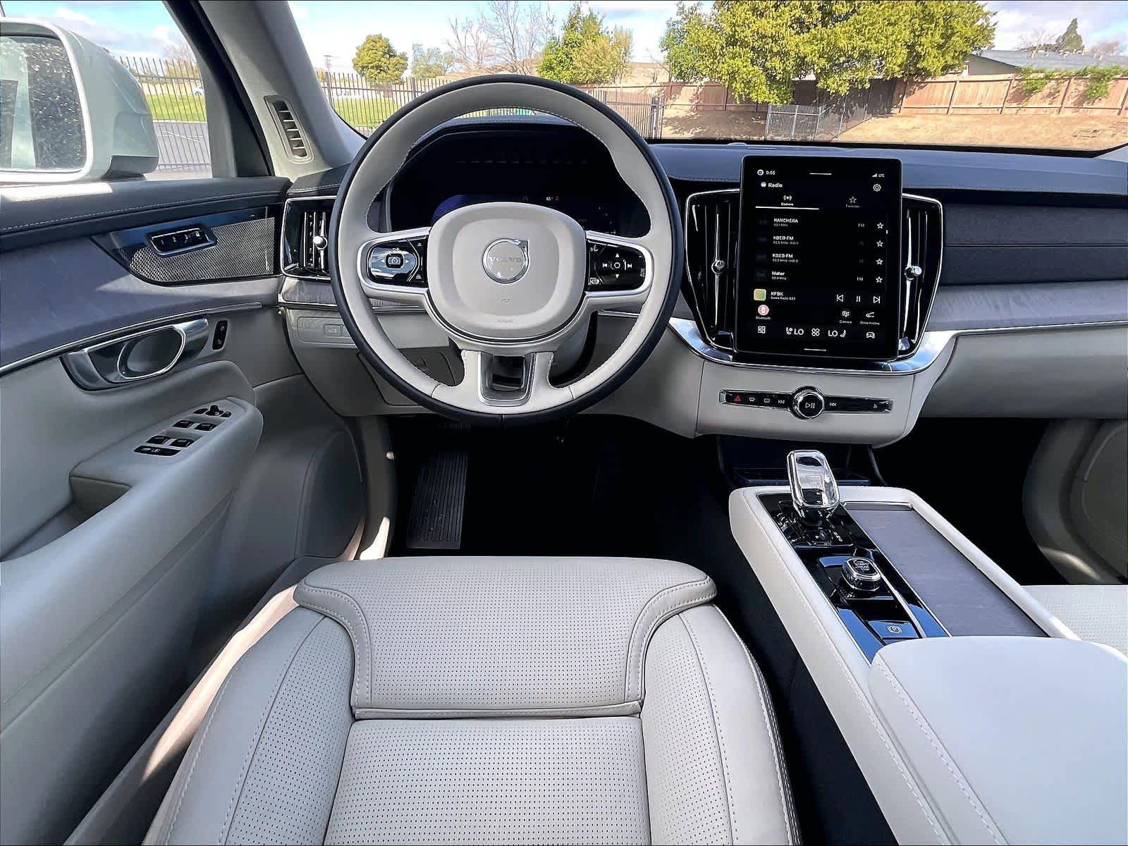 New 2026 Volvo XC90 T8 Ultra w/ Protection Package Premier AWD/4WD image 15