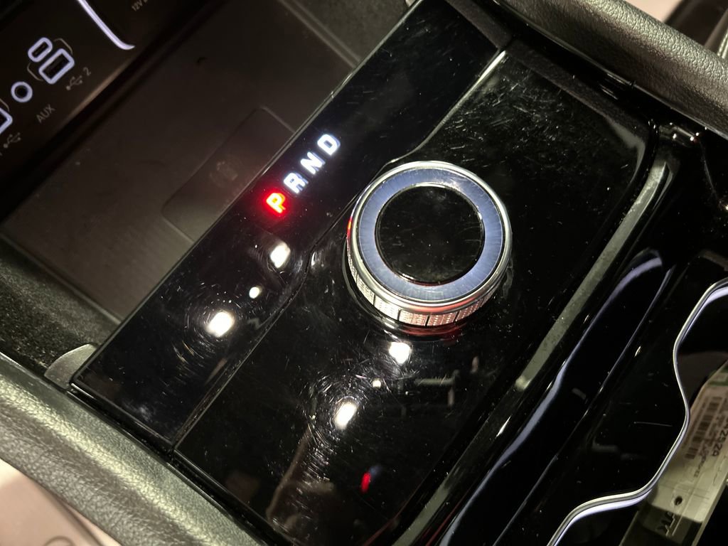 Used 2022 Jeep Grand Cherokee L Laredo image 20