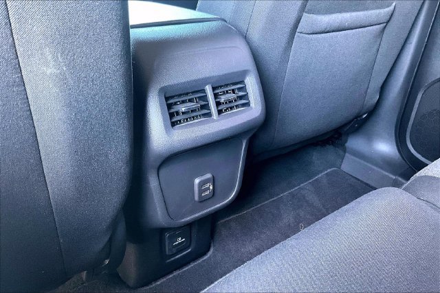 Used 2022 Chevrolet Equinox LT FWD image 10