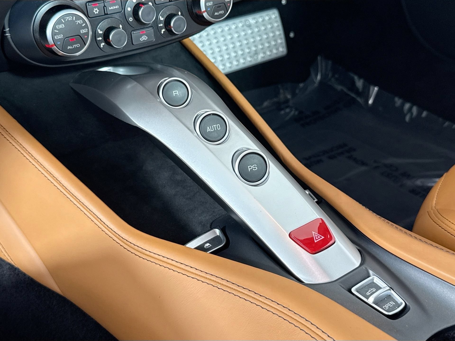 Certified 2017 Ferrari California T RWD image 15
