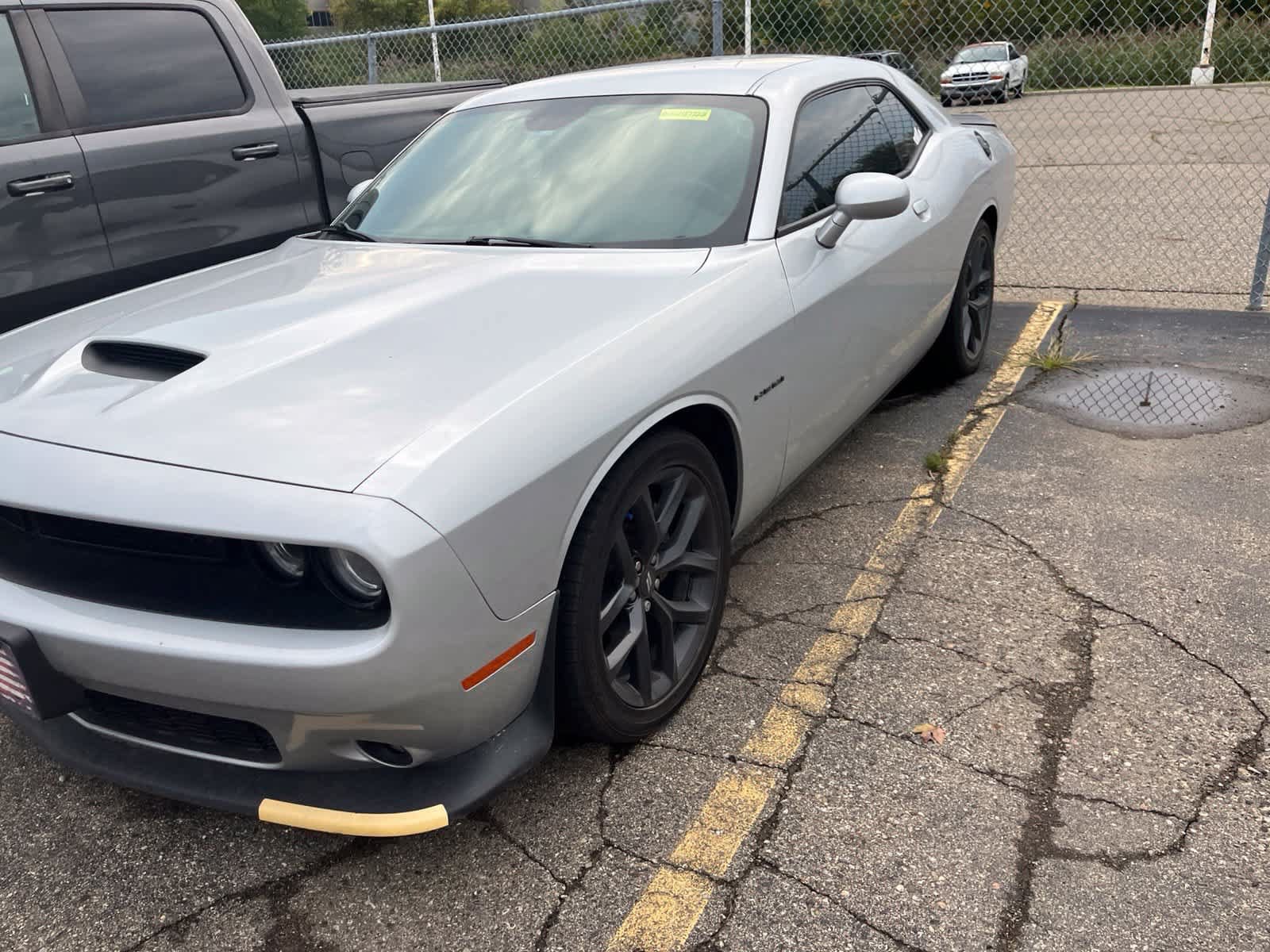 Used 2022 Dodge Challenger R/T w/ Blacktop Package RWD image 2