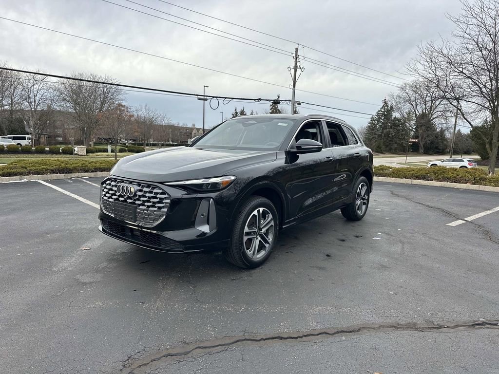 New 2025 Audi Q5 Premium image 3