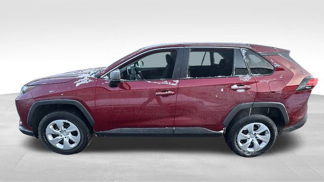 Used 2024 Toyota RAV4 LE image 4