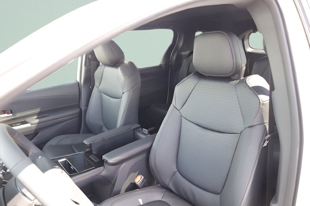 New 2026 Toyota Sienna XLE Woodland Edition AWD/4WD image 8