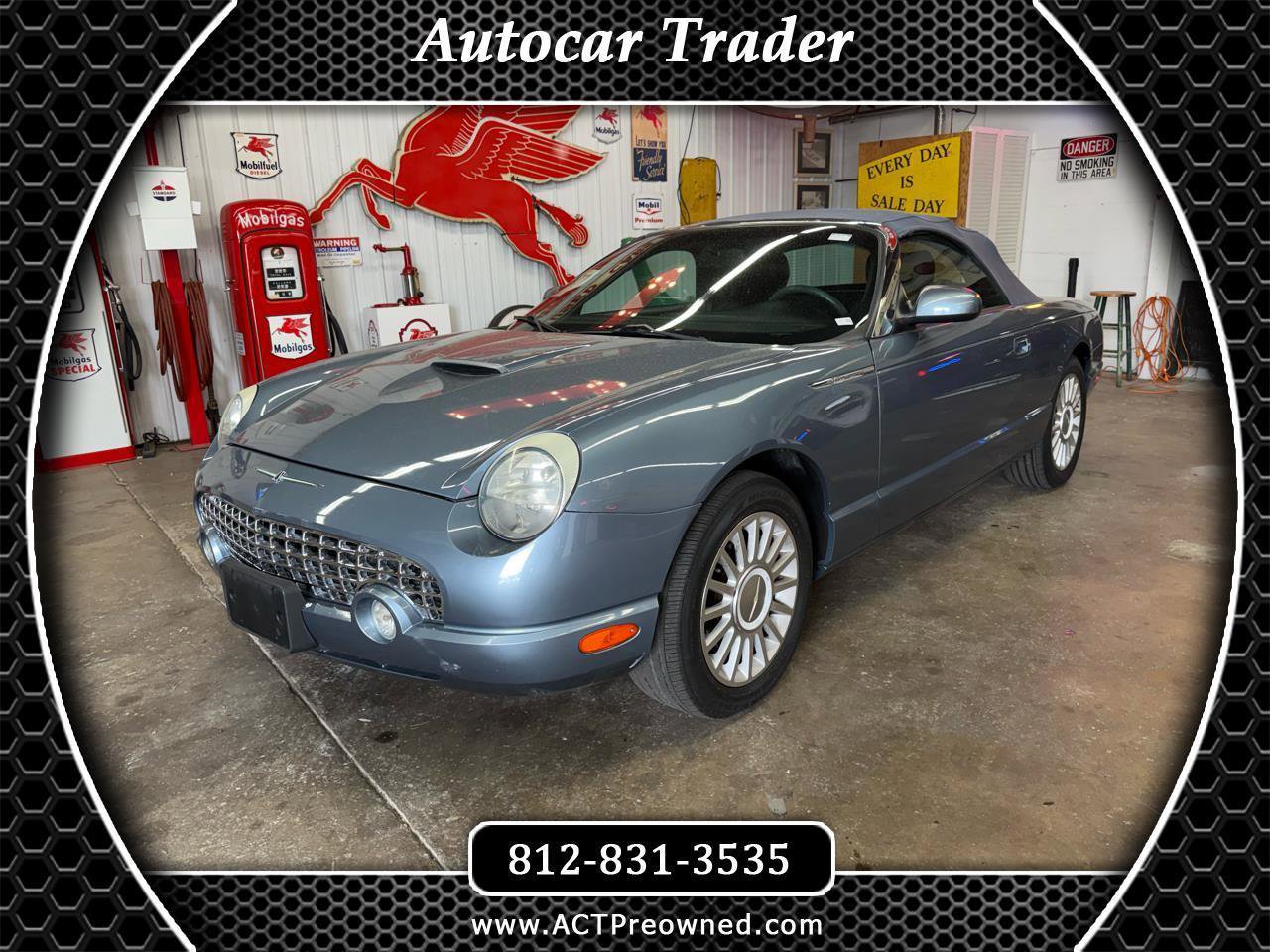 Used 2005 Ford Thunderbird RWD image 1