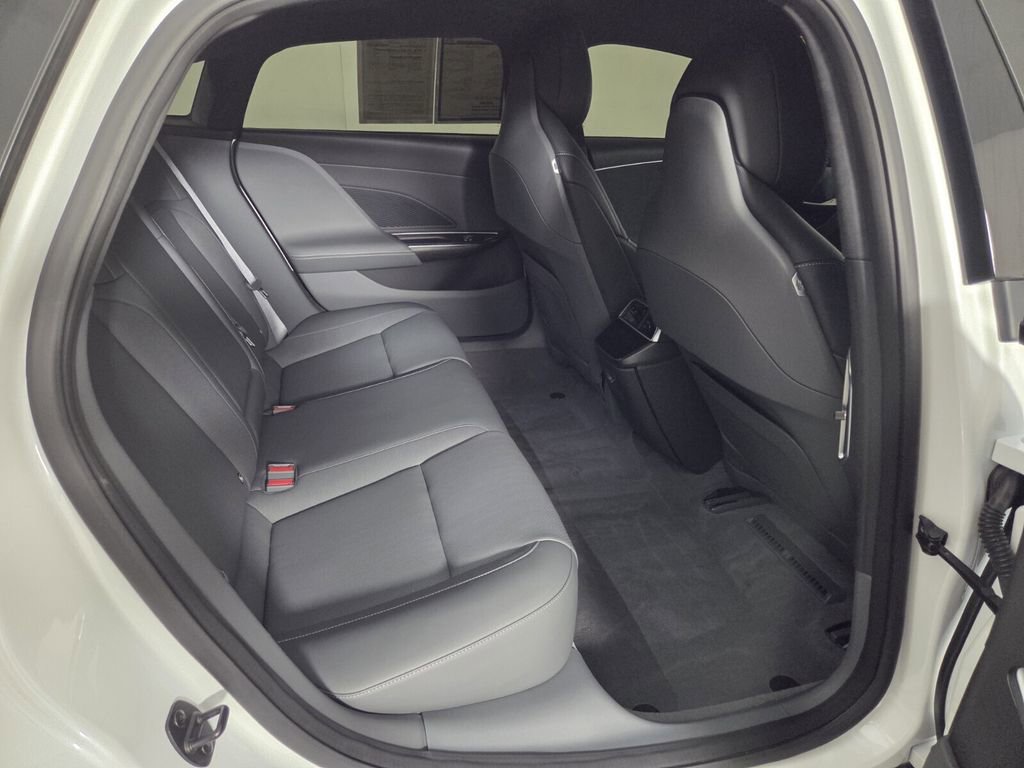 Used 2024 Lucid Air Pure RWD image 31