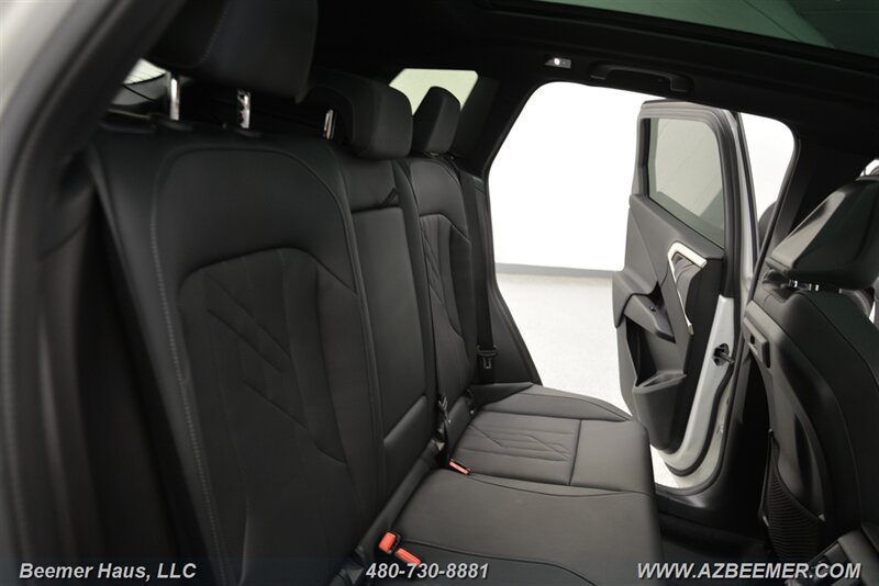 Used 2025 BMW X3 xDrive30i w/ Premium Package AWD/4WD image 28