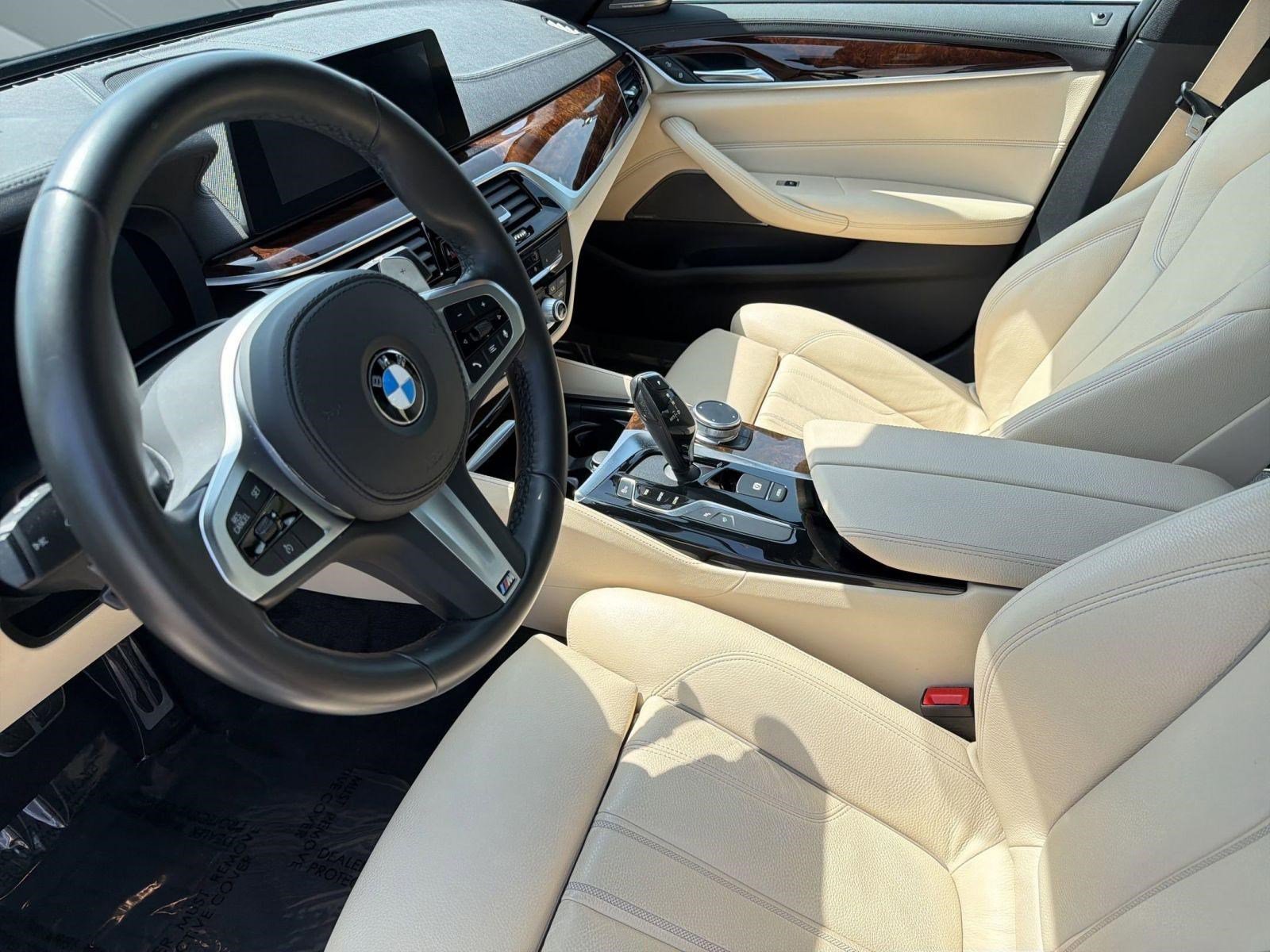 Used 2020 BMW 540i w/ M Sport Package RWD image 5