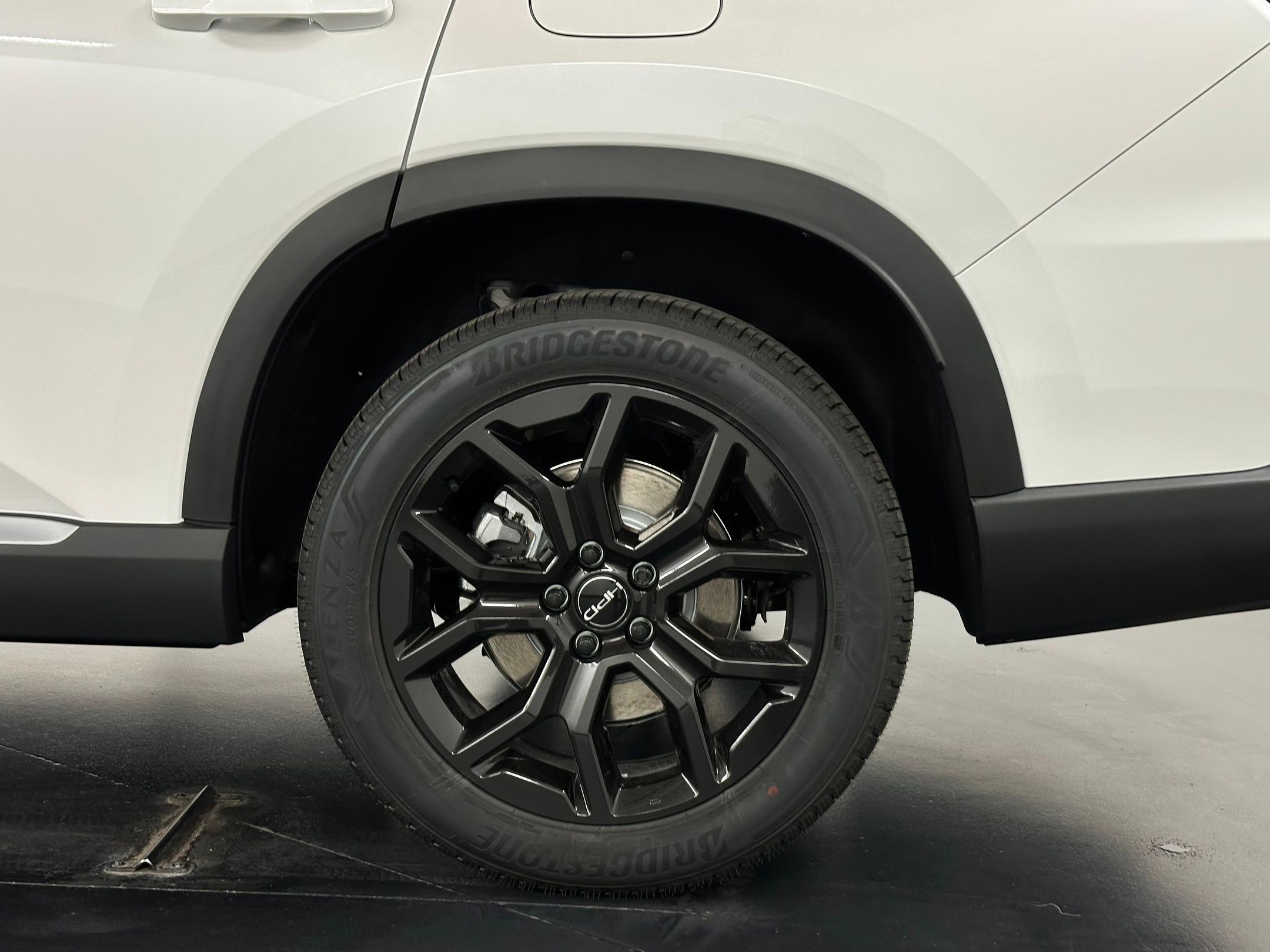 New 2025 Honda Pilot Touring image 24