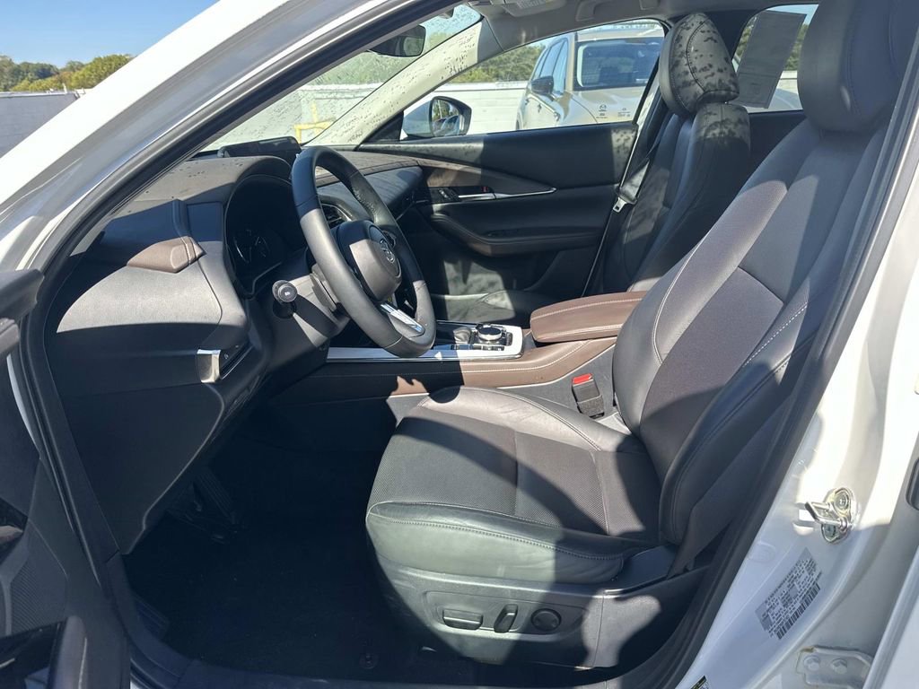 Certified 2025 MAZDA CX-30 AWD 2.5 S w/ Premium Package image 23