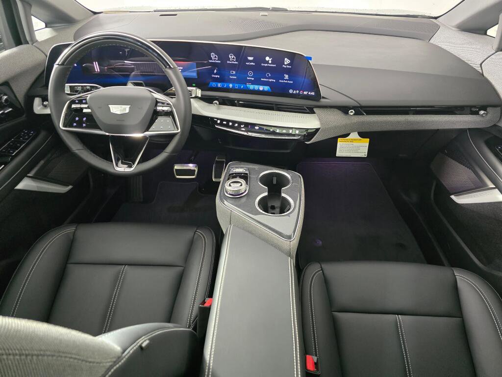 New 2026 Cadillac Optiq Luxury 1 image 20