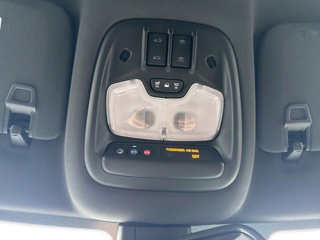 Used 2023 Chevrolet TrailBlazer RS w/ Sun and Liftgate Package image 43