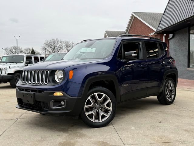 Used 2017 Jeep Renegade Latitude w/ Cold Weather Group image 18