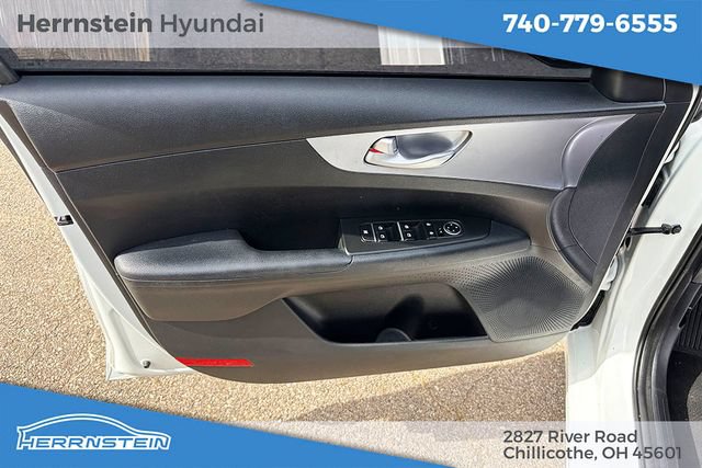 Used 2023 Kia Forte LXS FWD image 11