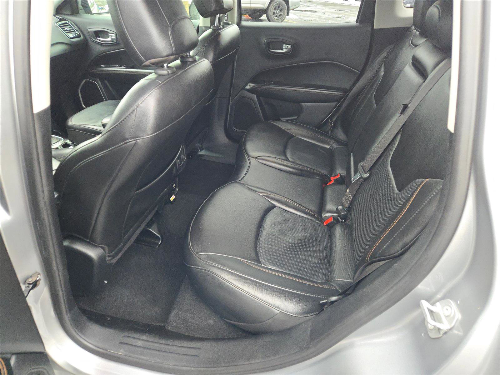 Used 2020 Jeep Compass Limited image 19