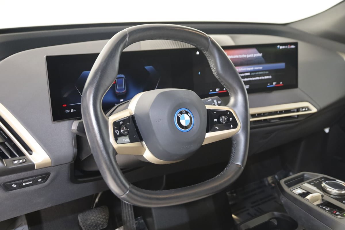 Used 2023 BMW iX xDrive50 w/ Convenience Package AWD/4WD image 6